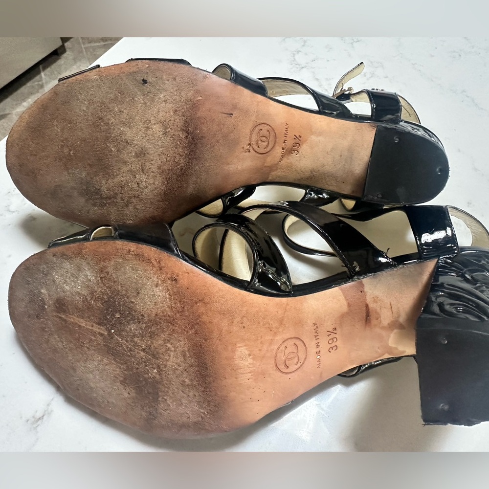 Chanel Camellia Block Heel Patent Sandals 39.5 - Picture 4 of 10